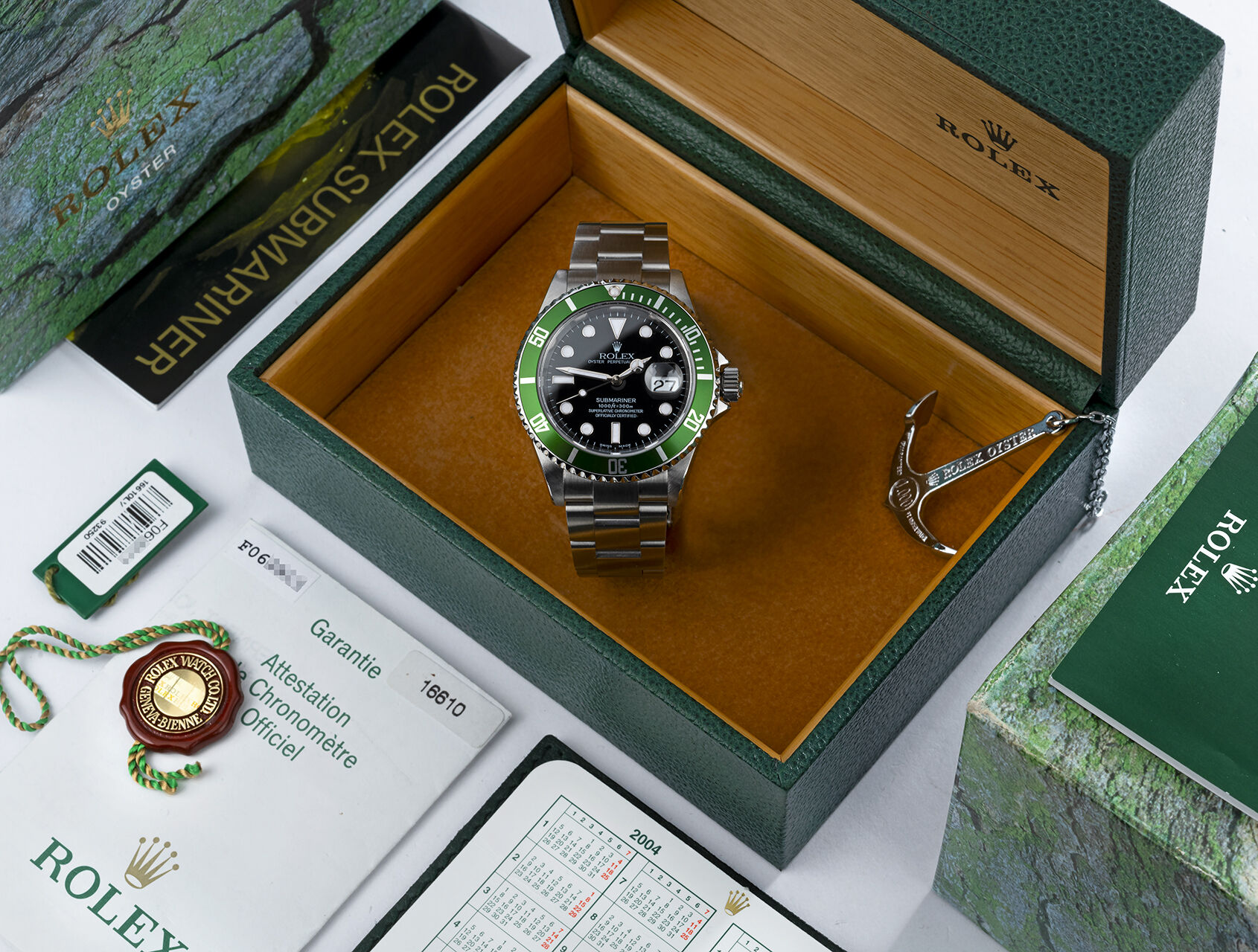 ref 16610LV | UK Retailed | Rolex Submariner Date