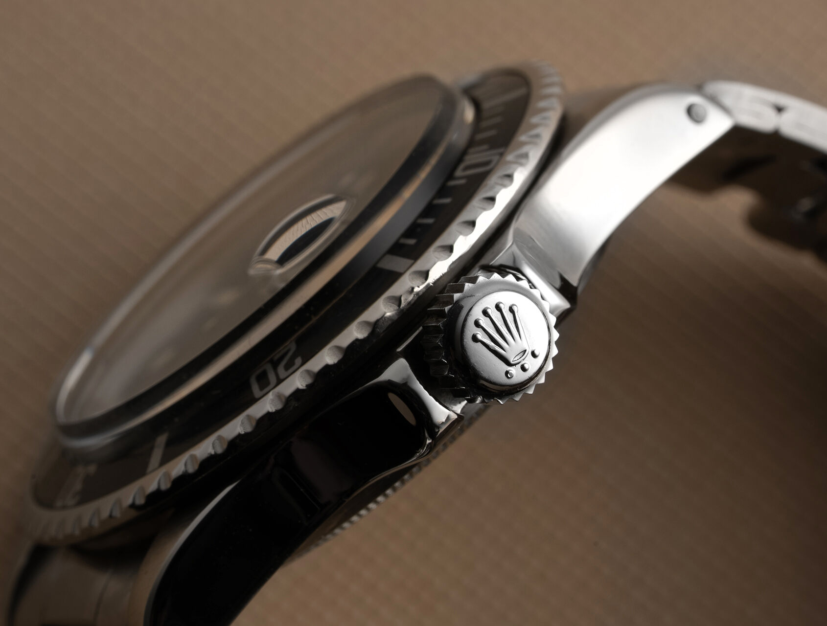 ref 1680 | Vintage Red Writing | Rolex Submariner Date