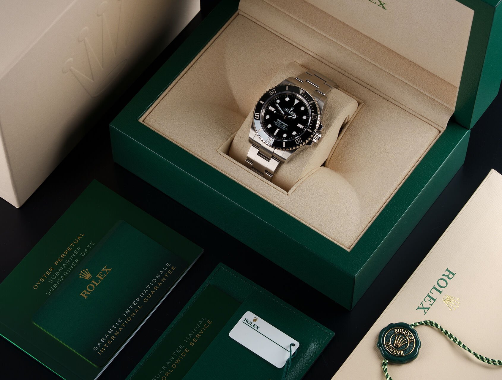 ref 124060 | 124060 - Box & Certificate | Rolex Submariner 