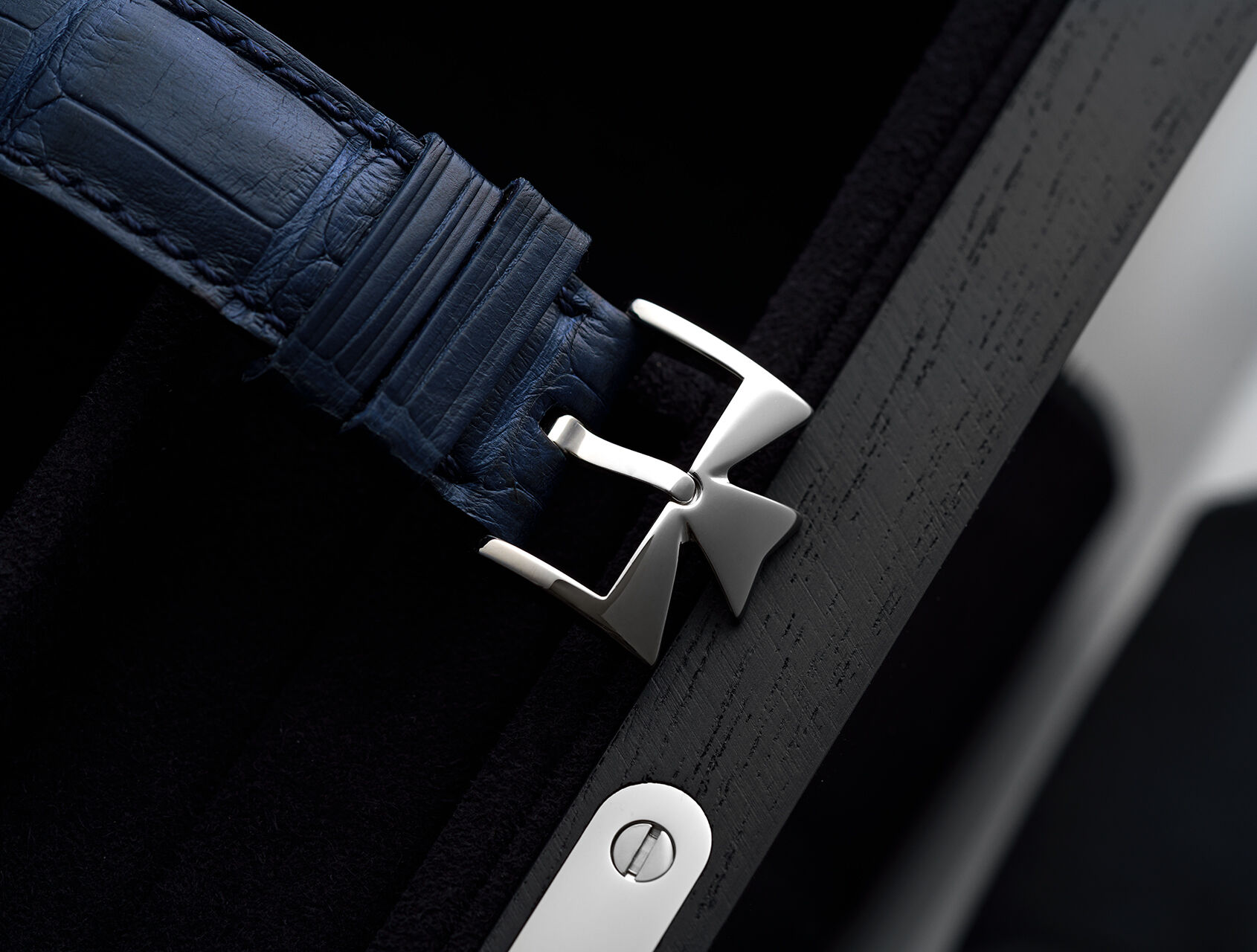 ref 1100A/000P-B026 | Platinum - Engraved | Vacheron Constantin Metiers D'Art Mecaniques Gravees