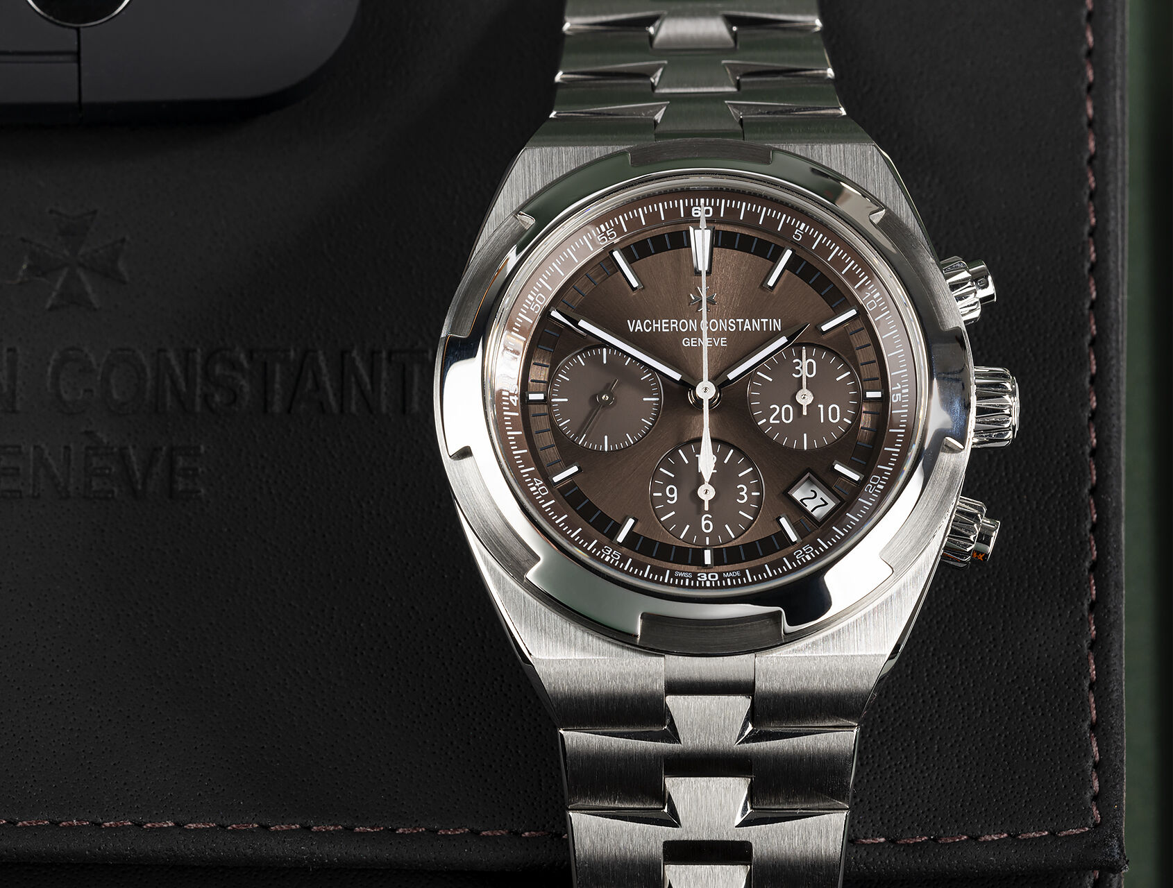 ref 5500V/110A-B147 | 5500V - Under VC Warranty | Vacheron Constantin Overseas Chronograph