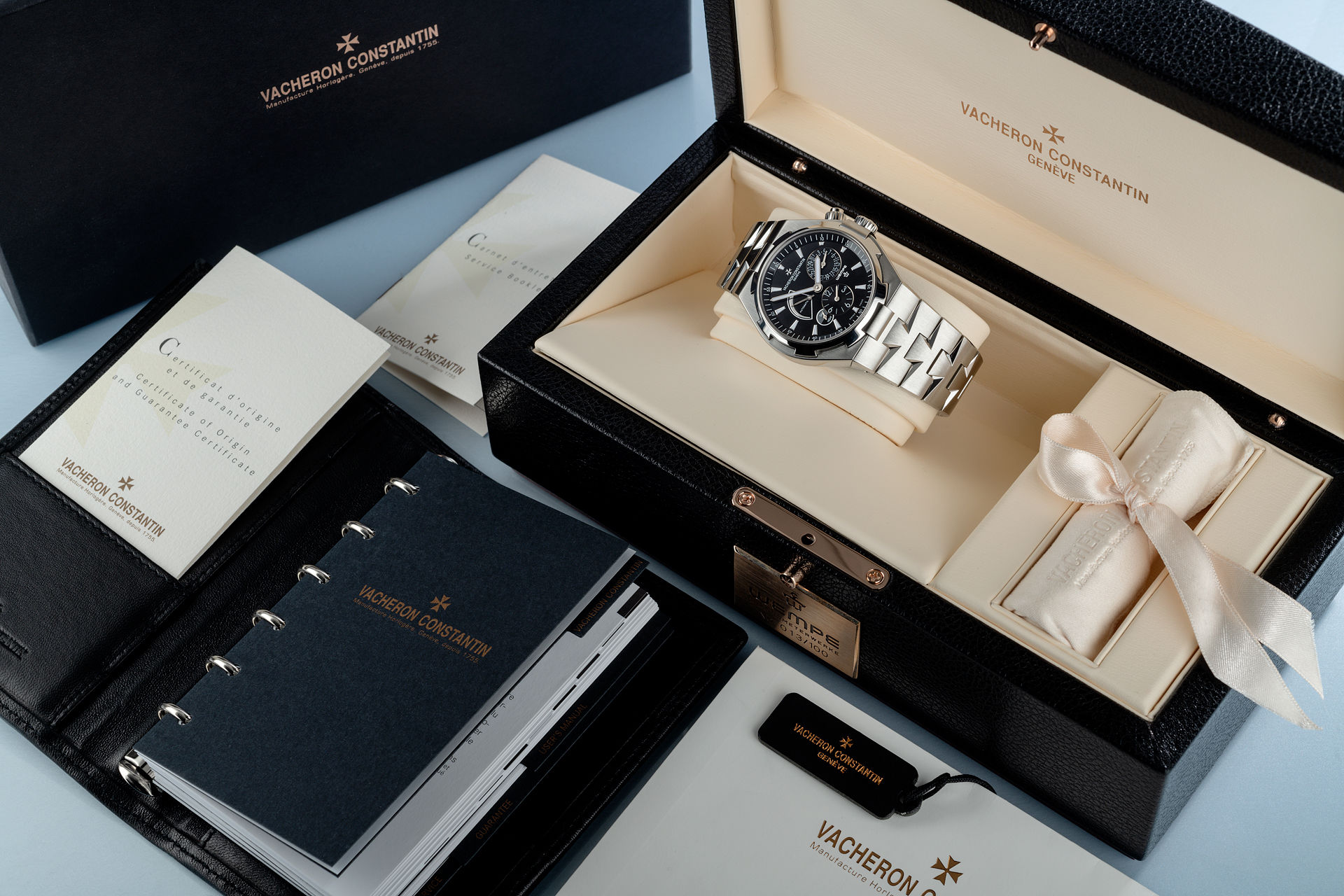 Wempe Limited Edition | ref 47450/B01A | Vacheron Constantin Overseas Dual Time