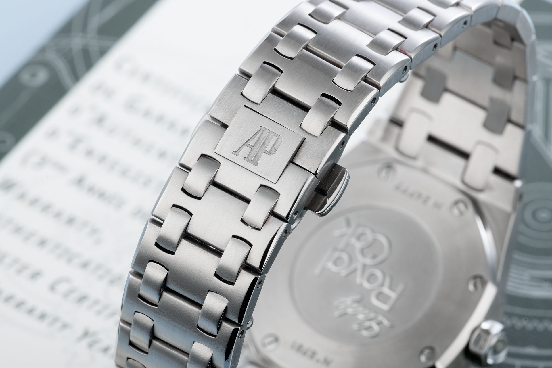 ref 67621ST.ZZ.1230ST.01 | Diamond Bezel 'Full Set' &nbsp;| Audemars Piguet Royal Oak