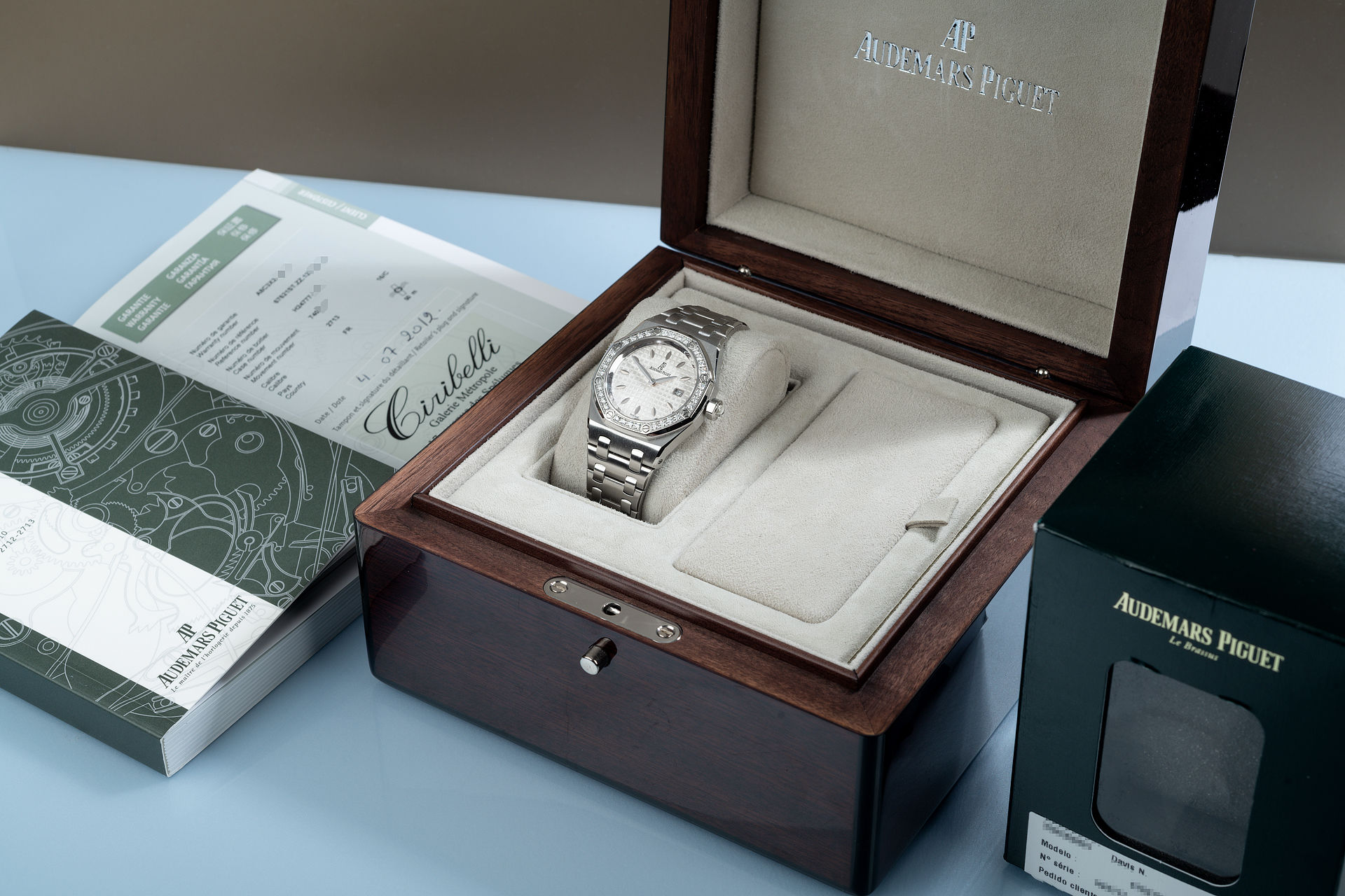 ref 67621ST.ZZ.1230ST.01 | Diamond Bezel 'Full Set' &nbsp;| Audemars Piguet Royal Oak