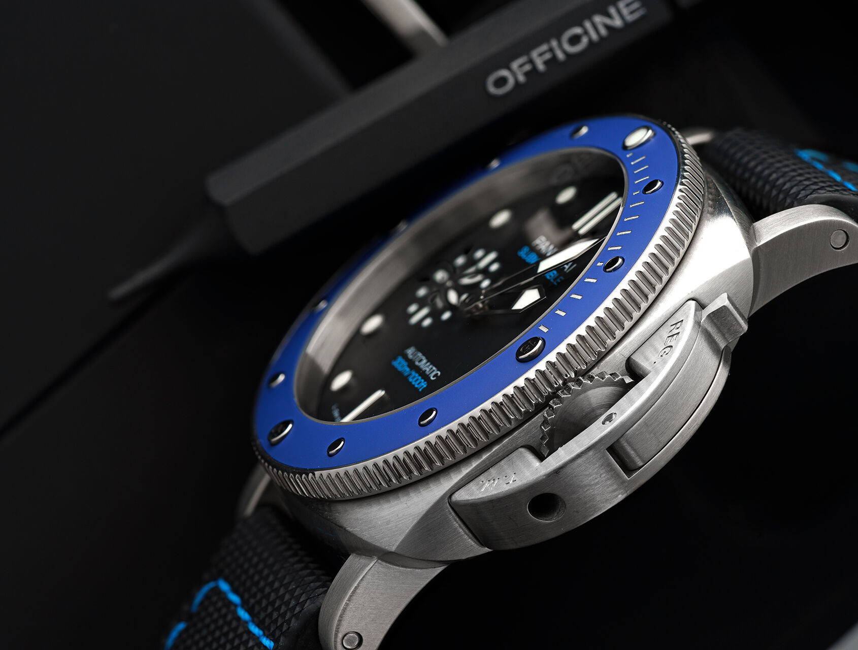 ref PAM01209 | PAM01209 - Automatic | Panerai Submersible