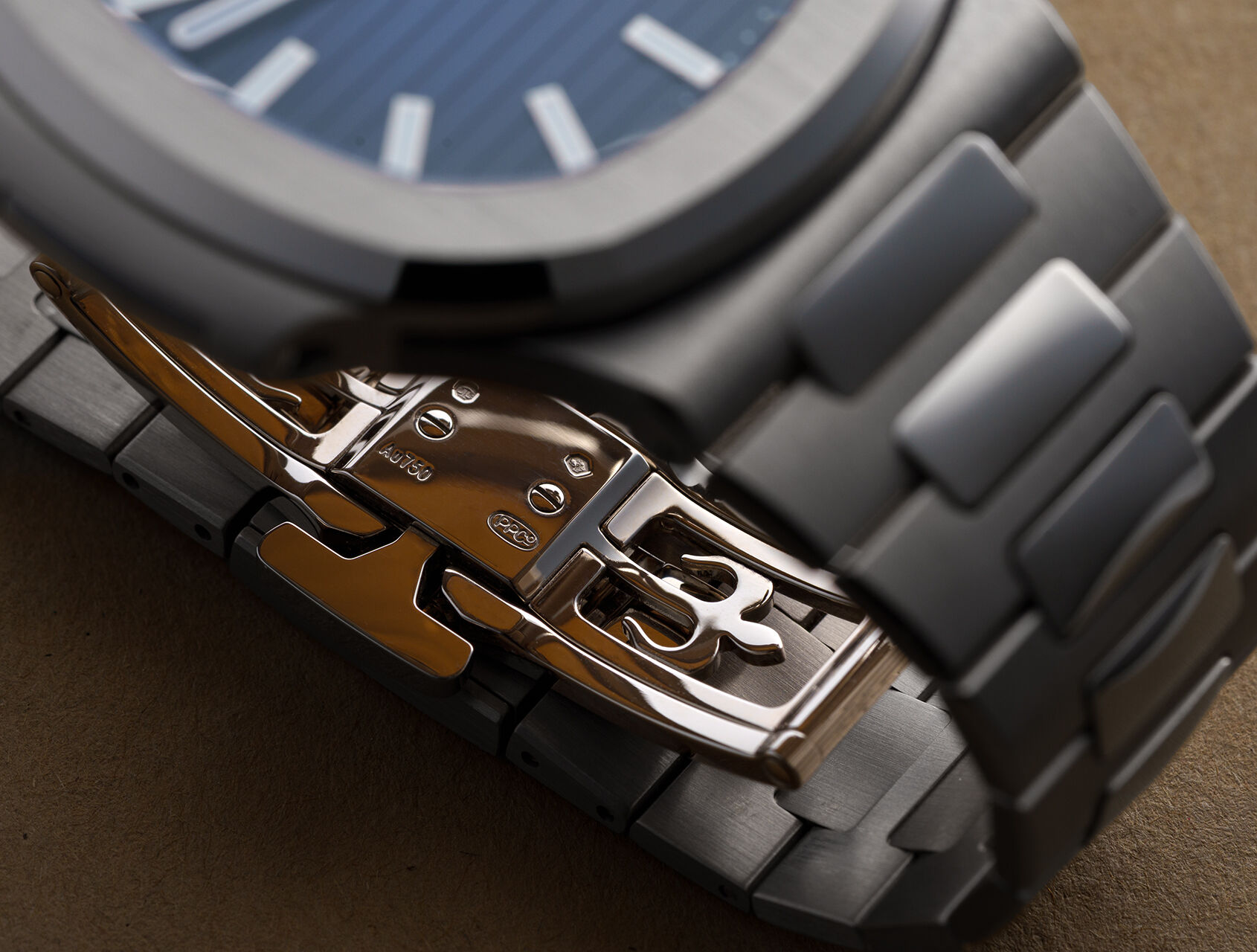 ref 5811/1G-001 | 5811/1G-001 - White Gold | Patek Philippe Nautilus