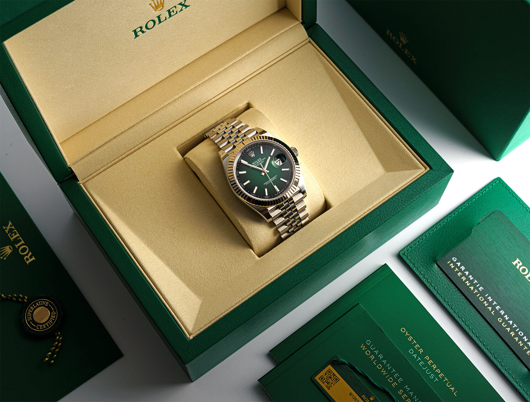 ref 126334 | 126300 - Ombre Green Dial | Rolex Datejust 41