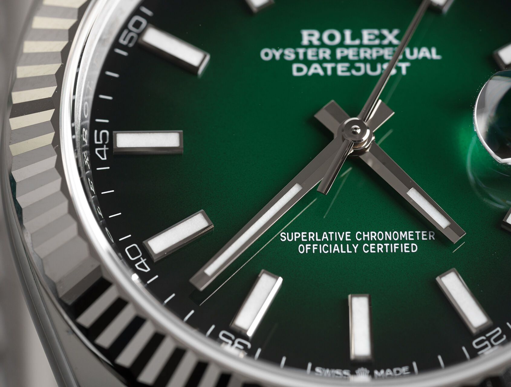 ref 126334 | 126300 - Ombre Green Dial | Rolex Datejust 41