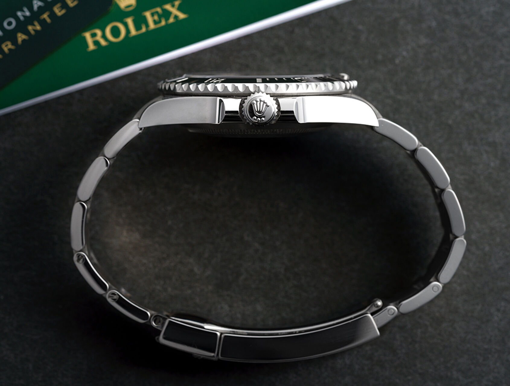 ref 124060 | 124060 - Box & Papers | Rolex Submariner 