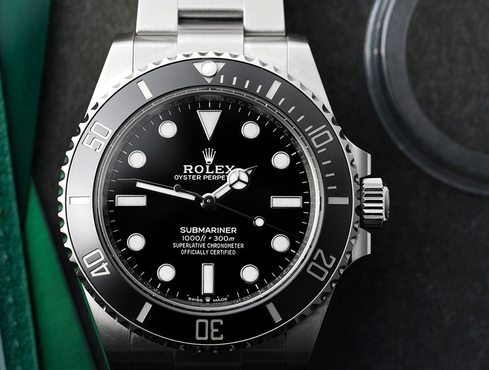 ref 124060 | 124060 - Box & Papers | Rolex Submariner 