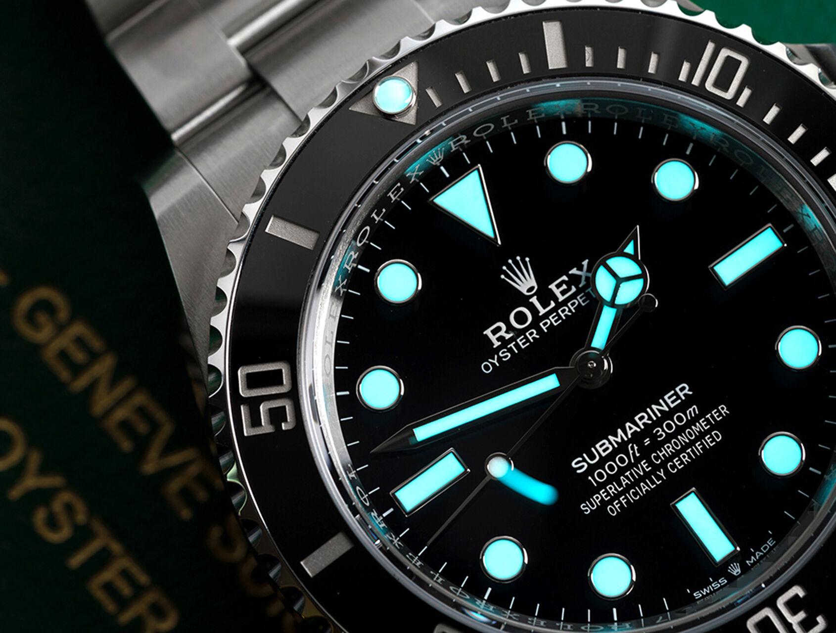 ref 124060 | 124060 - Box & Papers | Rolex Submariner 