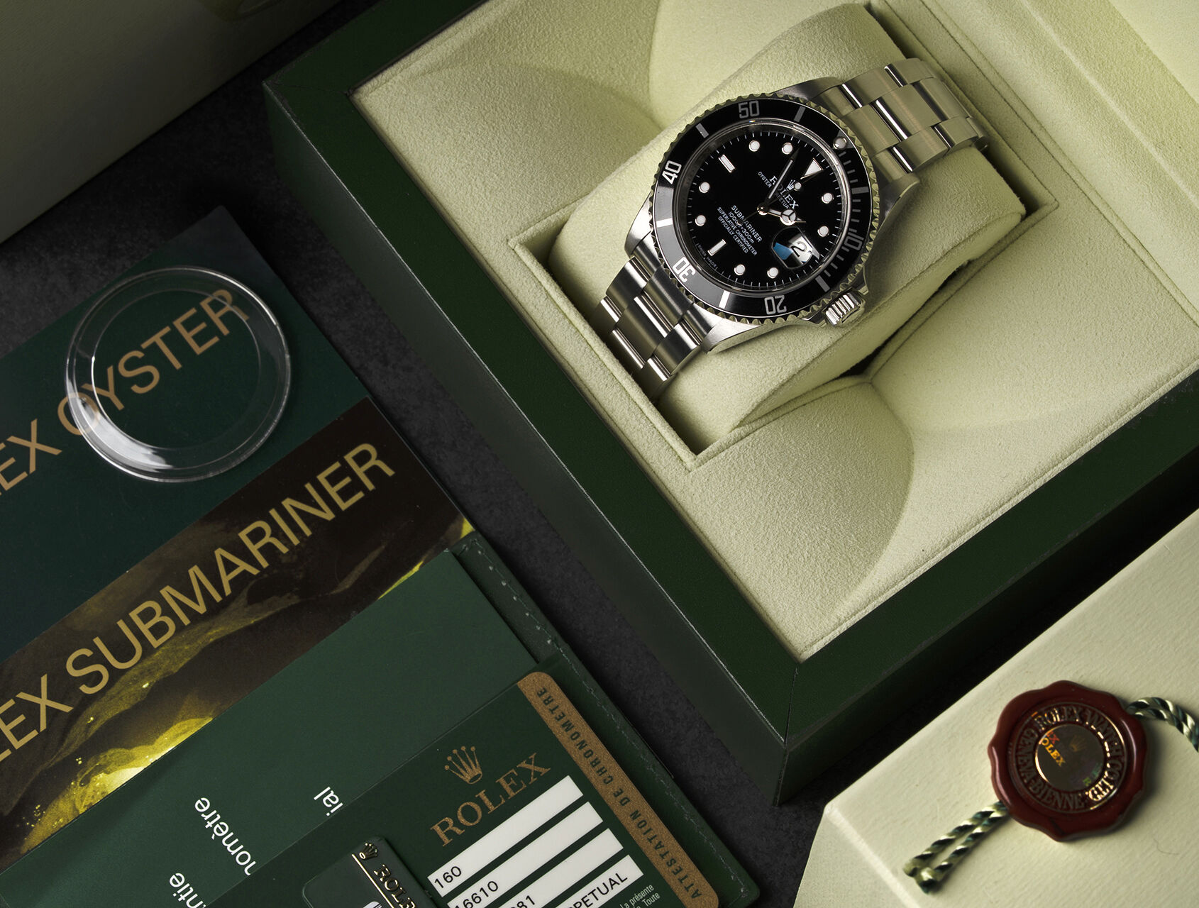 ref 16610 | 16610 - Box & Papers | Rolex Submariner Date
