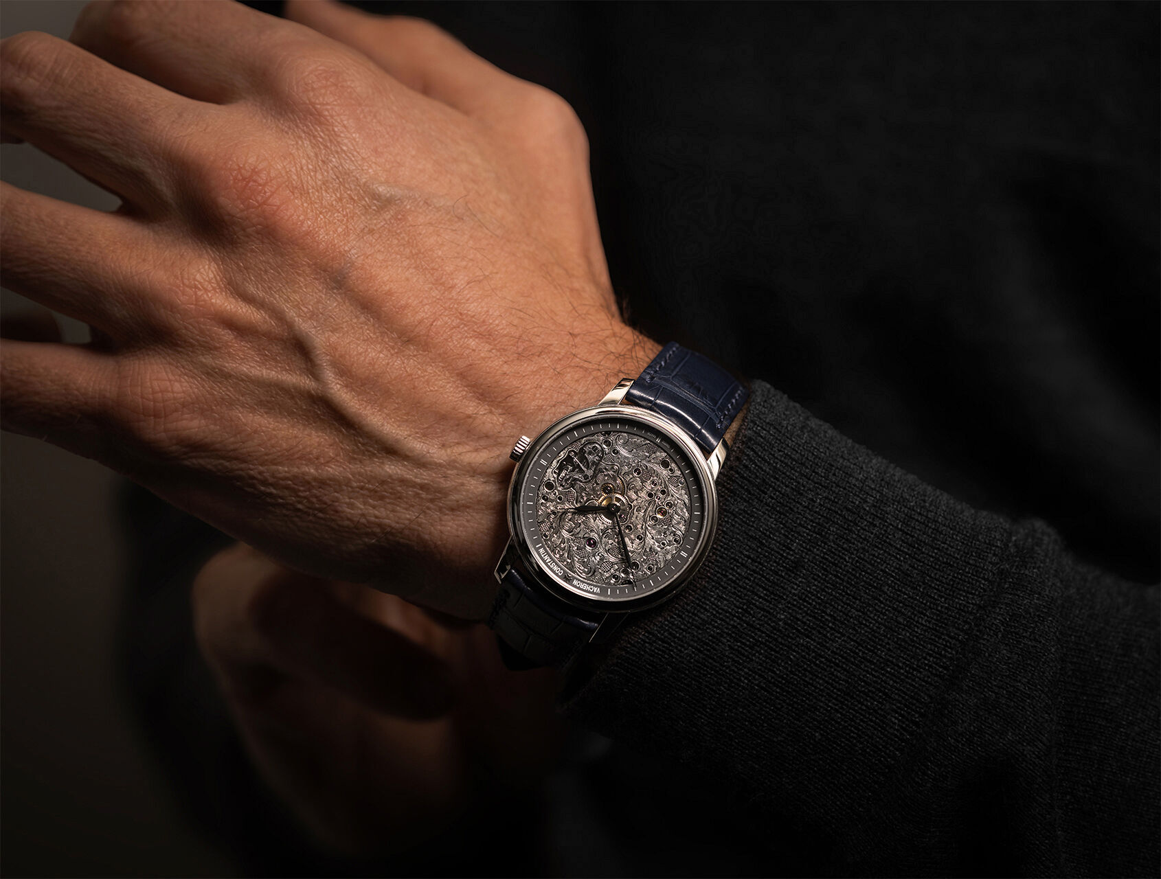 ref 1100A/000P-B026 | Platinum - Engraved | Vacheron Constantin Metiers D'Art Mecaniques Gravees