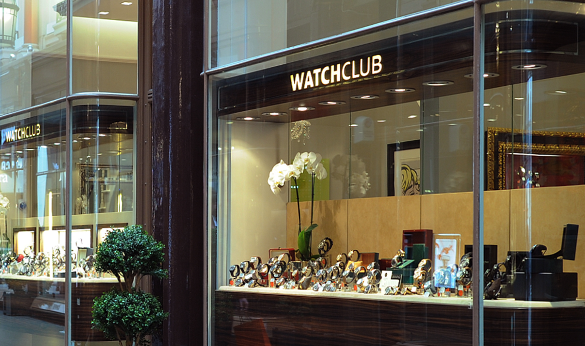 watch club royal arcade