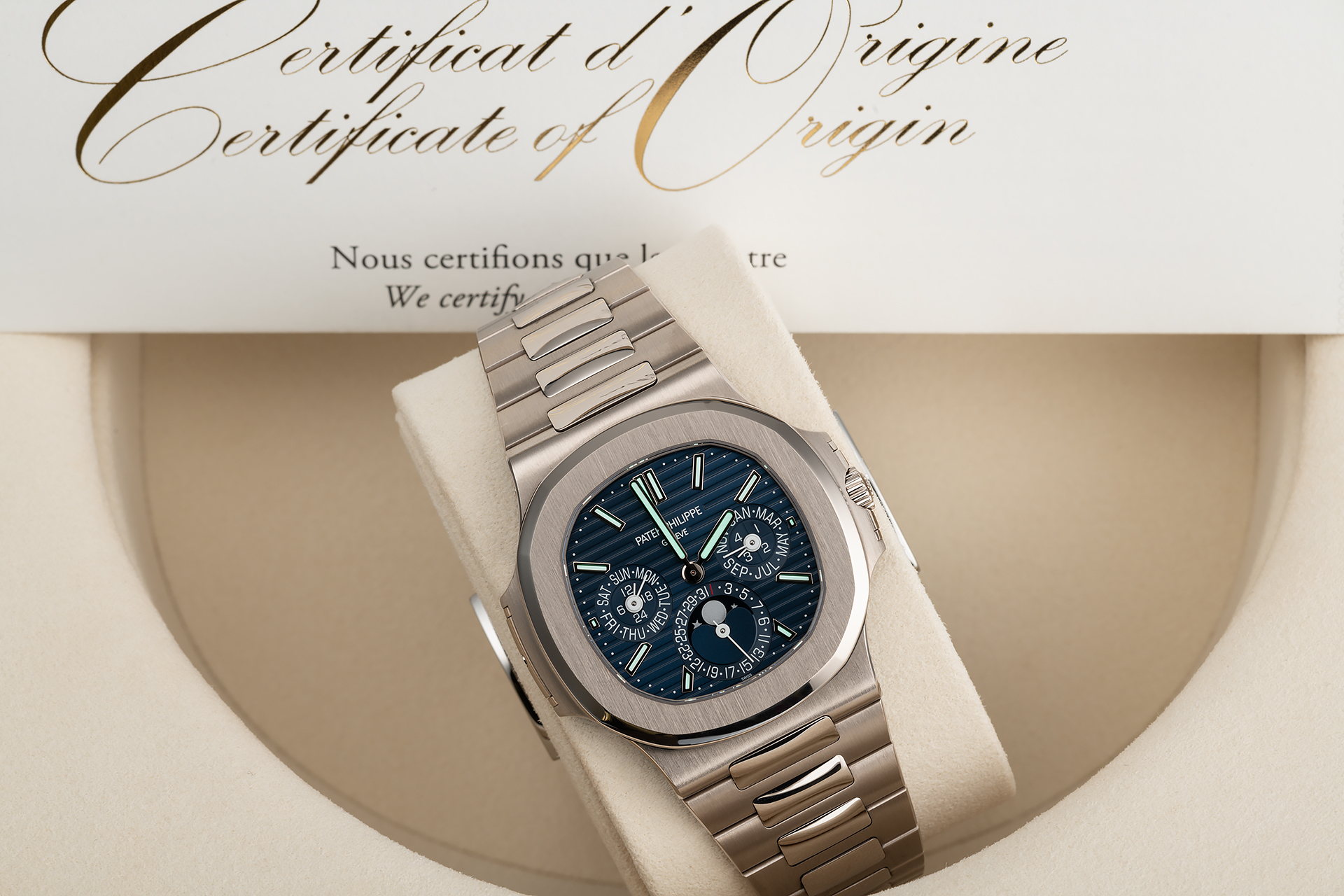 Insider: Patek Philippe Nautilus Perpetual Calendar ref. 5740/1G-001. A  Flawless Execution of a Very Long Awaited Complication for the Nautilus  Line. — WATCH COLLECTING LIFESTYLE